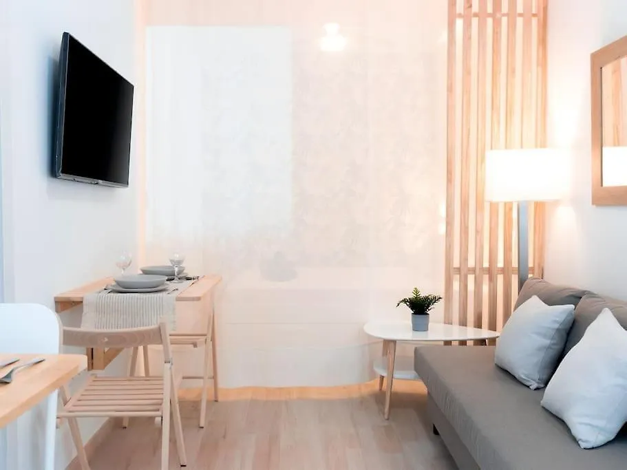 Daire Acogedor Estudio En Triana Con Jacuzzi Y Wifi Sevilla İspanya