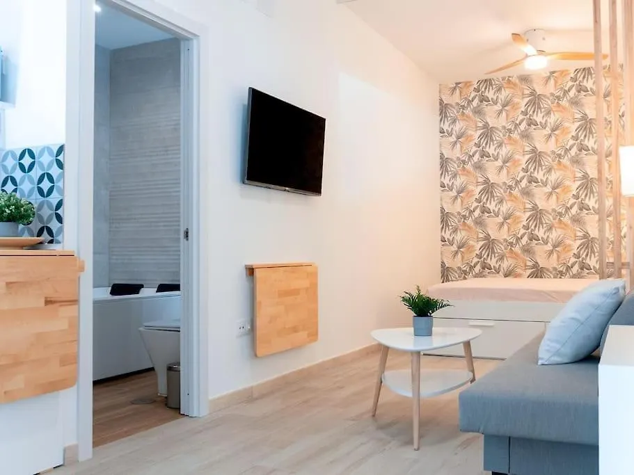 Daire Acogedor Estudio En Triana Con Jacuzzi Y Wifi Sevilla